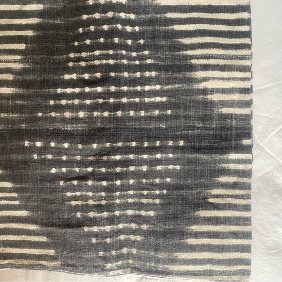 Pottery Barn Shibori Diamond Pillow Cover 24” - Picture 2 of 10